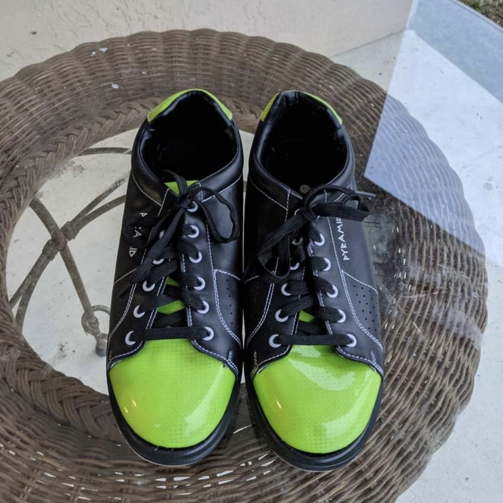 Pyramid Bowling Shoe (Male 11.5)